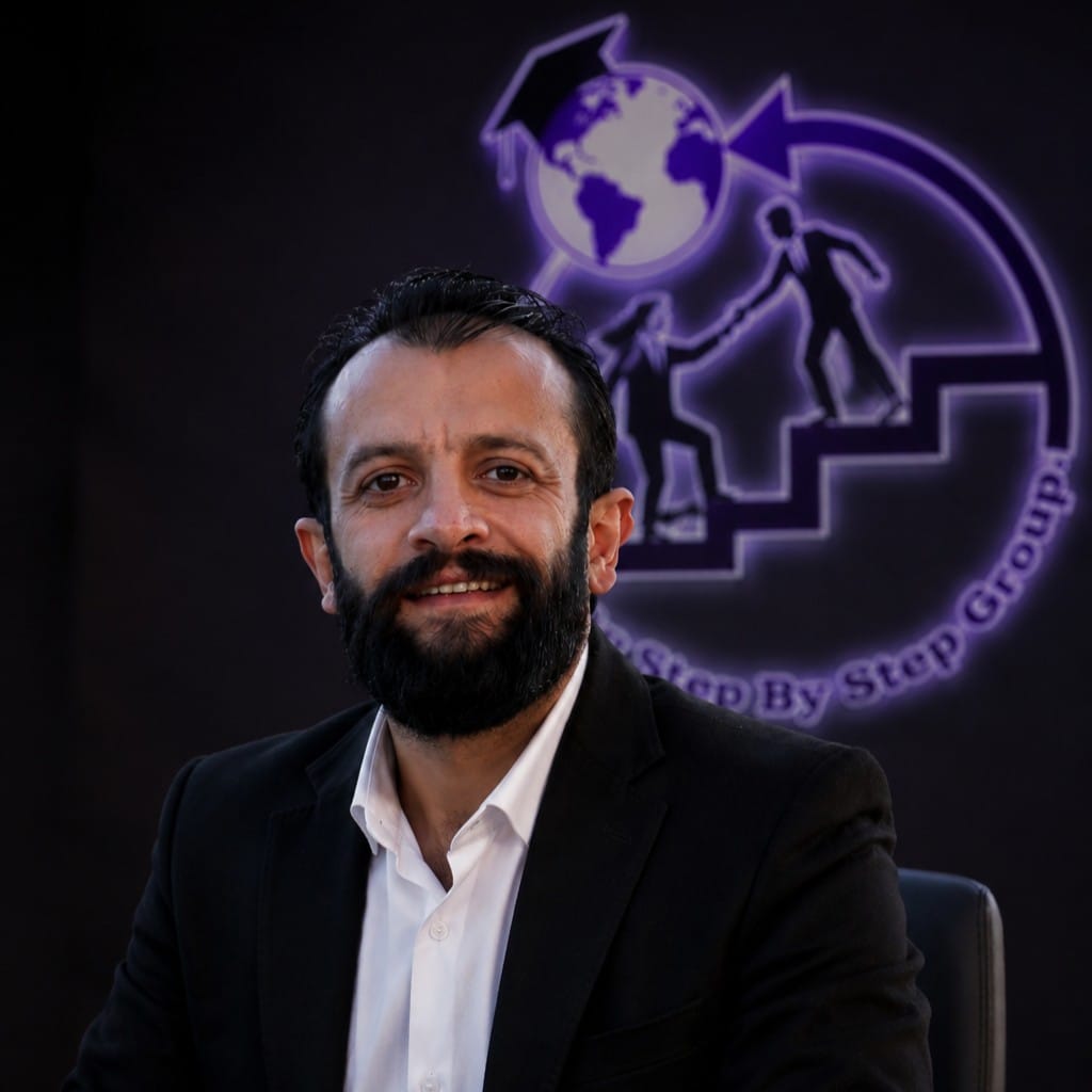 مؤسس مجموعة خطوة بخطوة للخدمات الجامعية